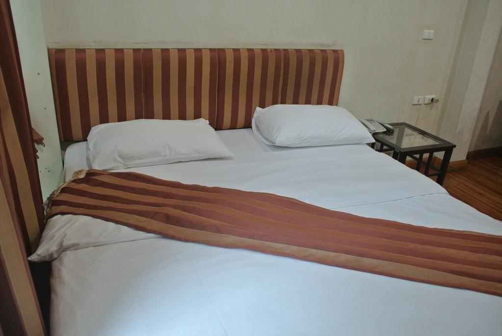 בנגקוק Sun City Hotel חדר תמונה